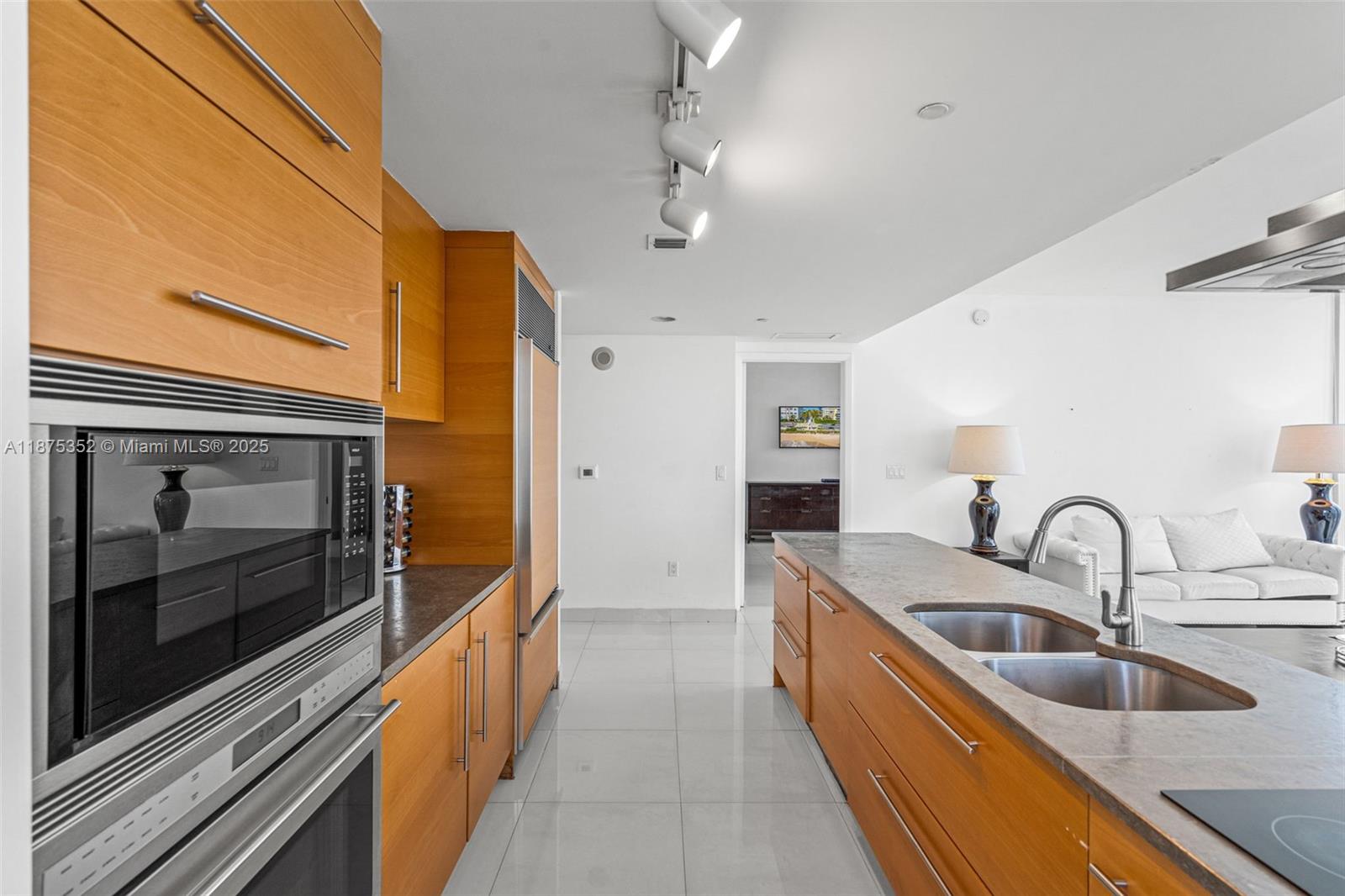485 Brickell Avenue # 4902