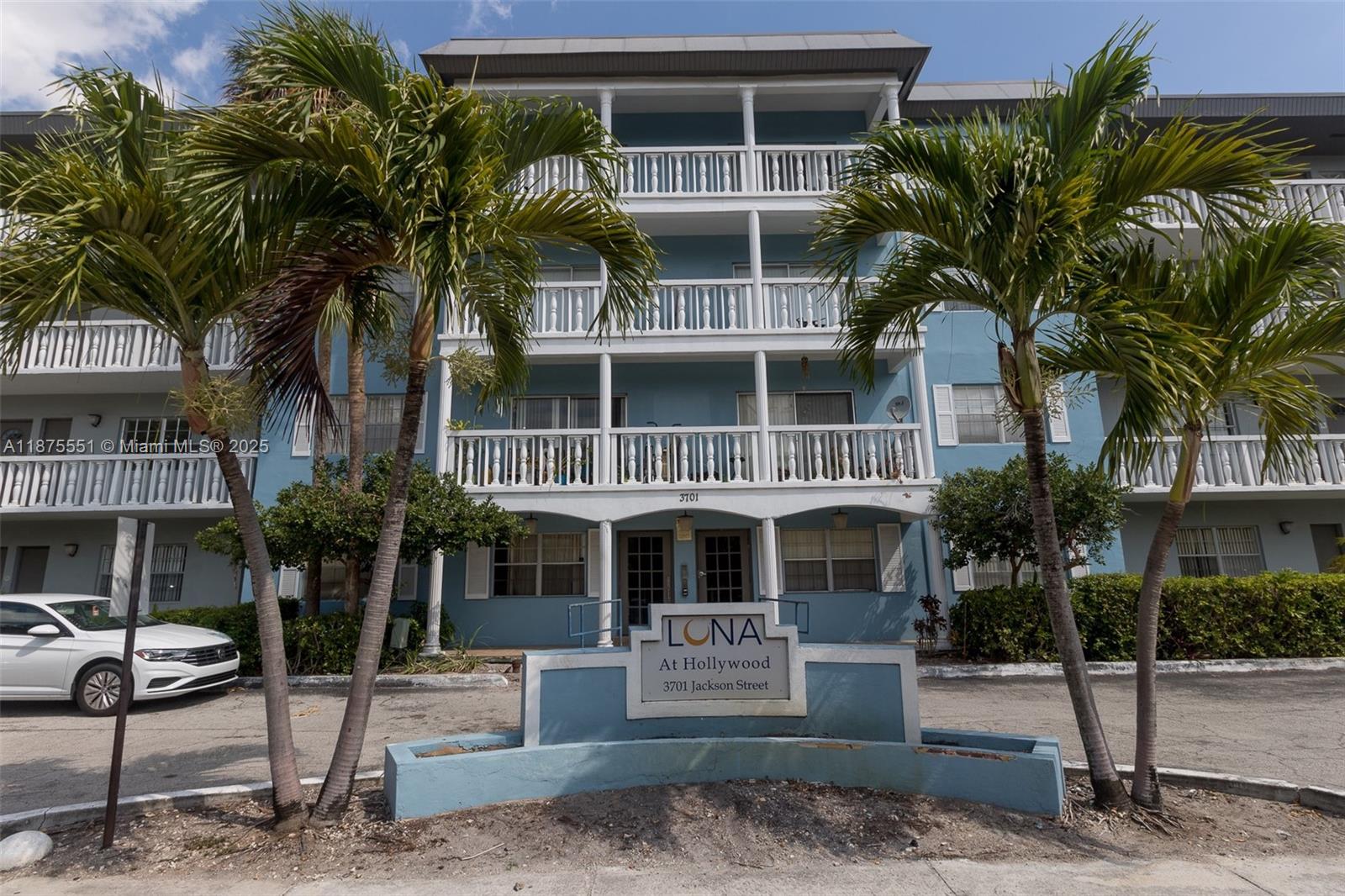 3701 Jackson St # 411