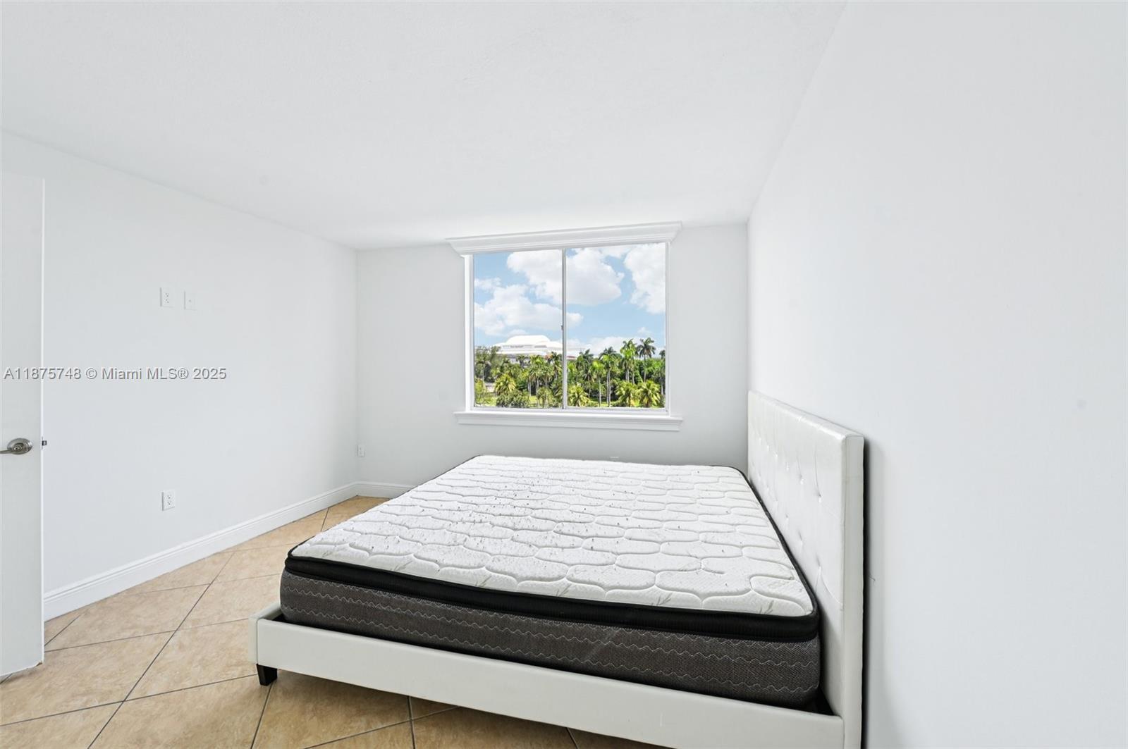 1740 NW N River Dr # 614