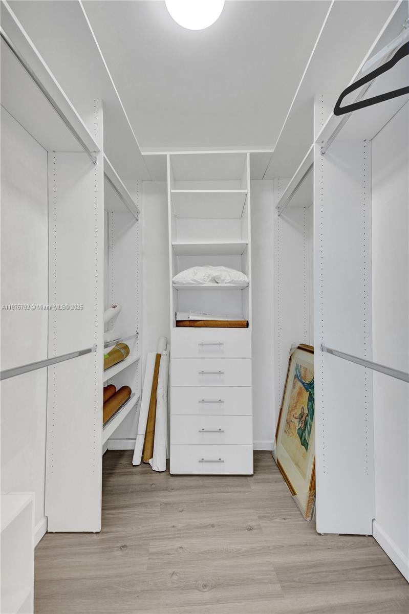 601 NE 36th St # 2703