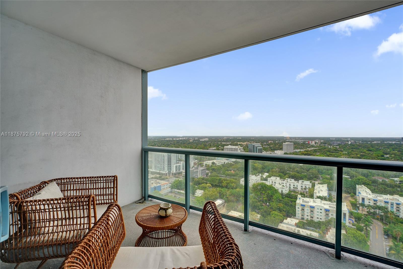 601 NE 36th St # 2703