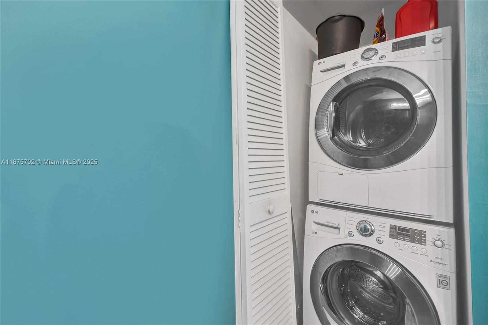 601 NE 36th St # 2703