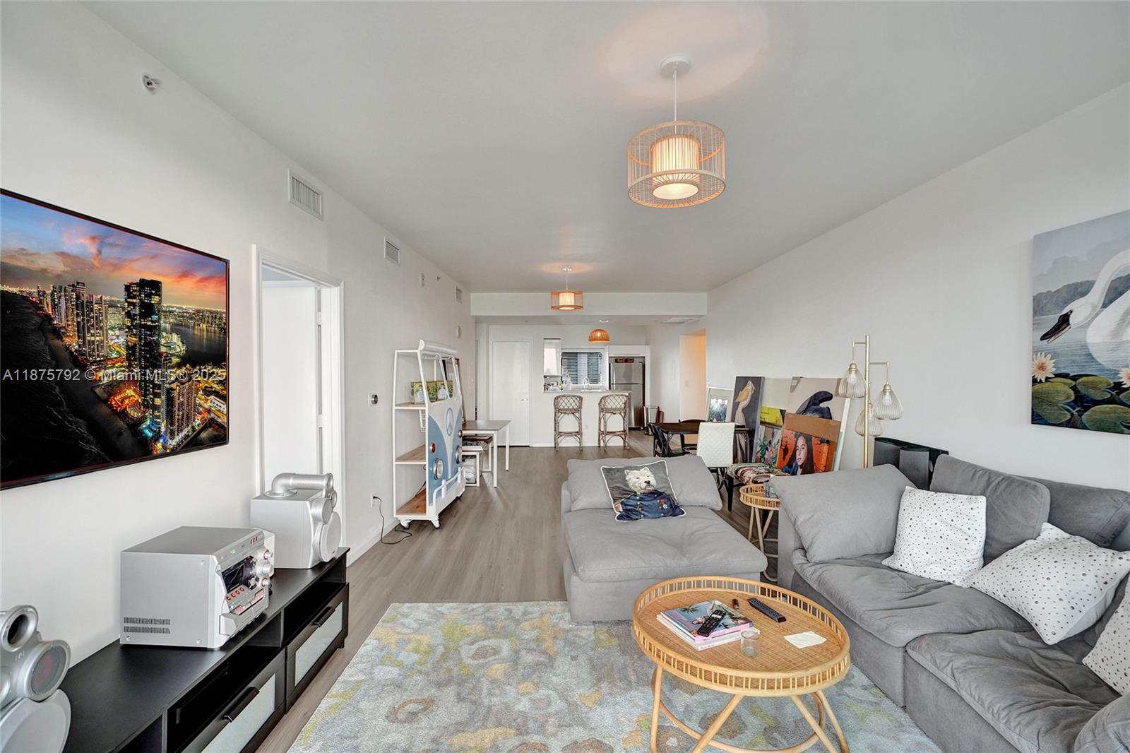 601 NE 36th St # 2703