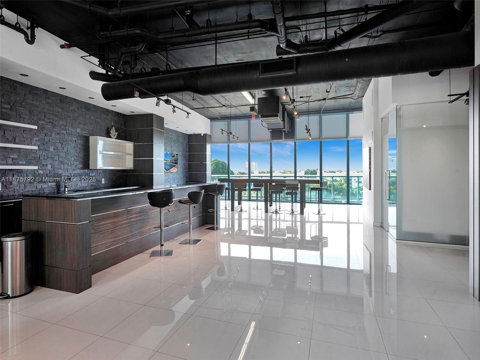 601 NE 36th St # 2703