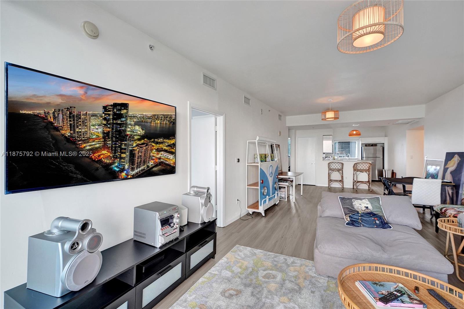 601 NE 36th St # 2703