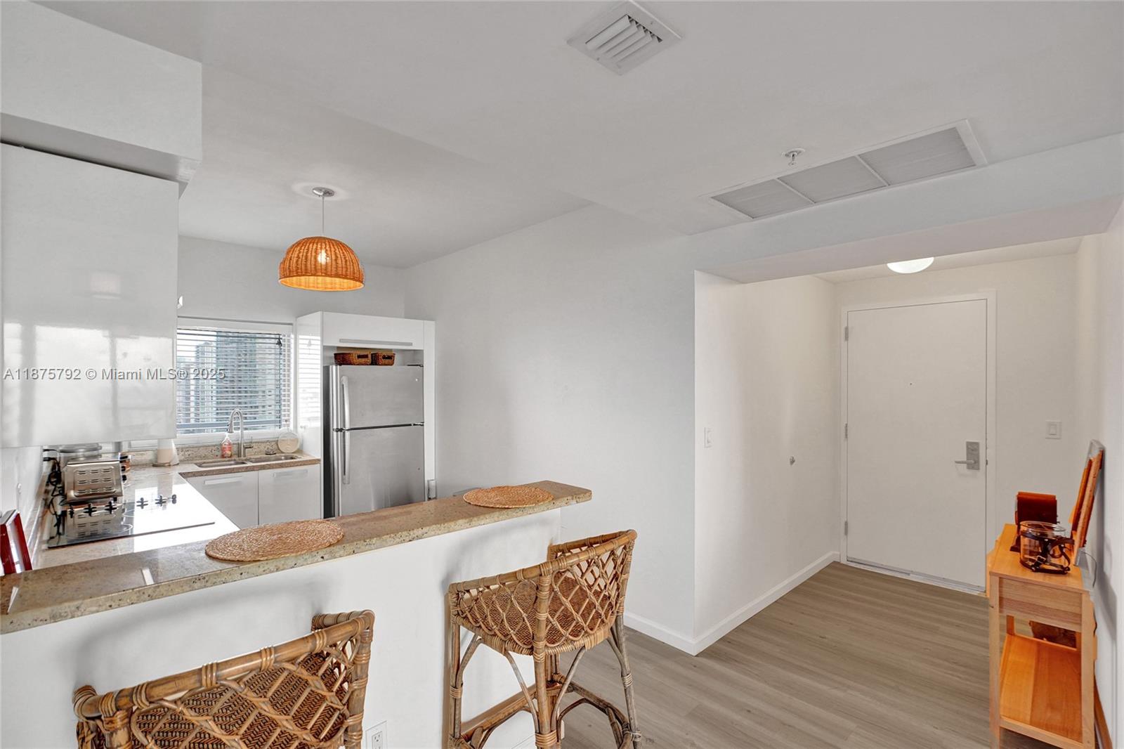 601 NE 36th St # 2703