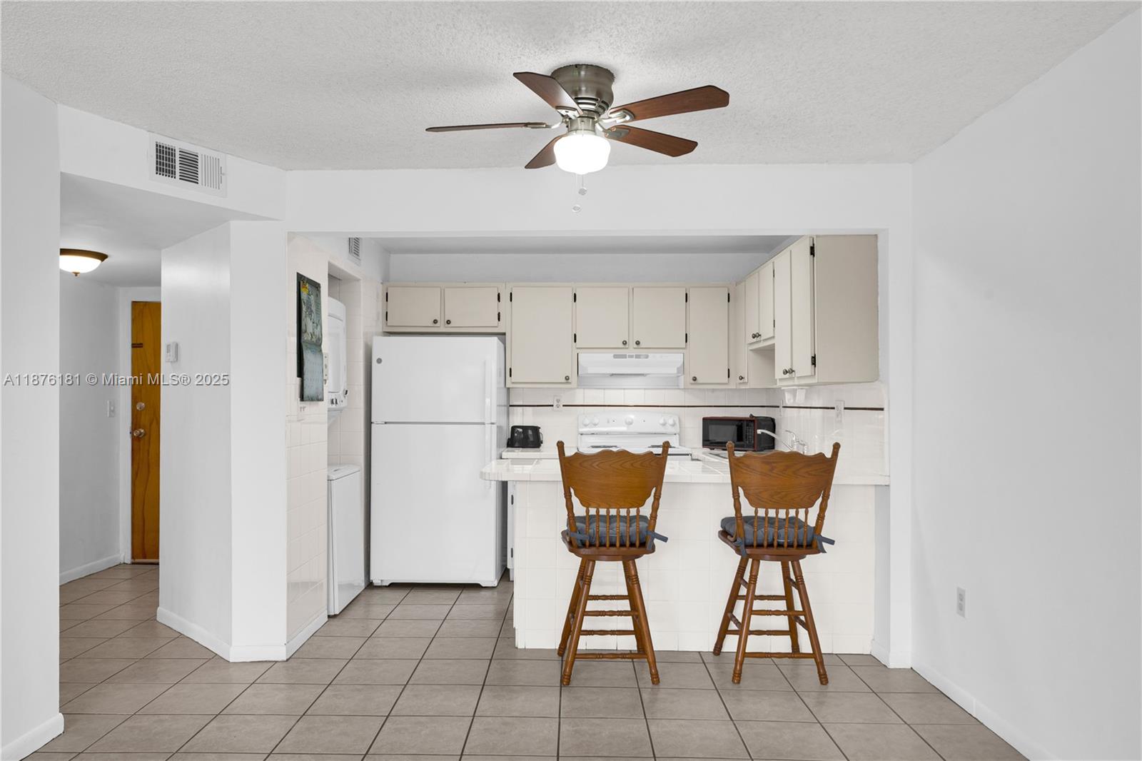 1820 W 53rd St # 201