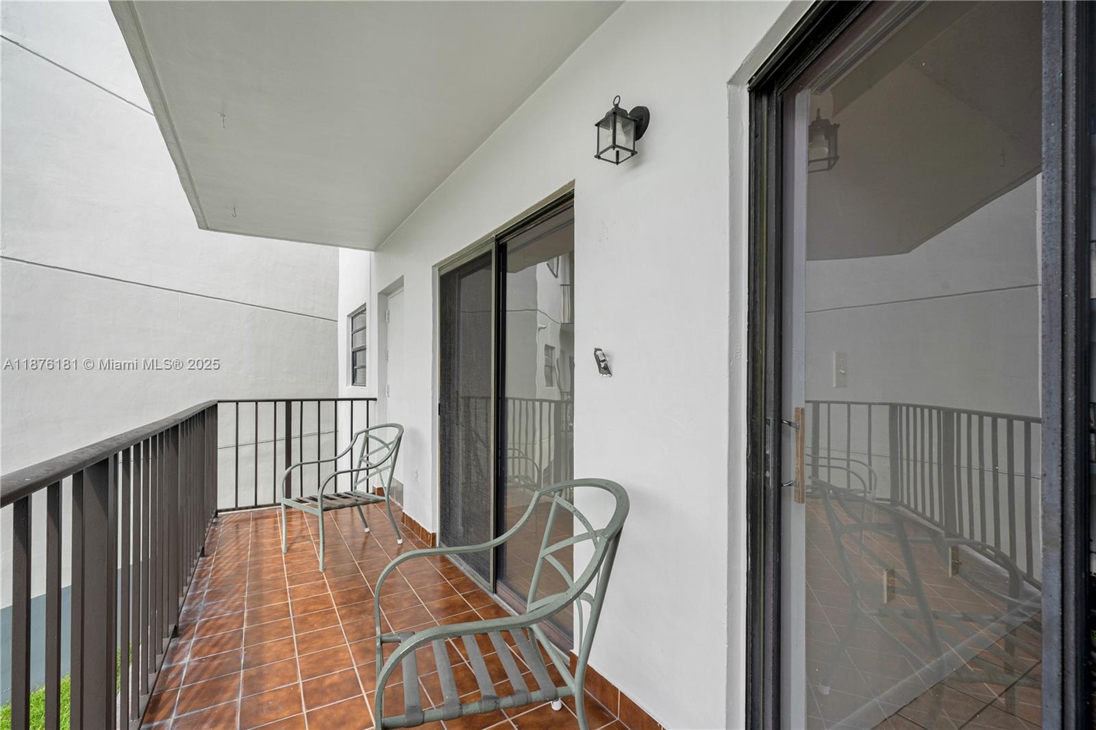 1820 W 53rd St # 201