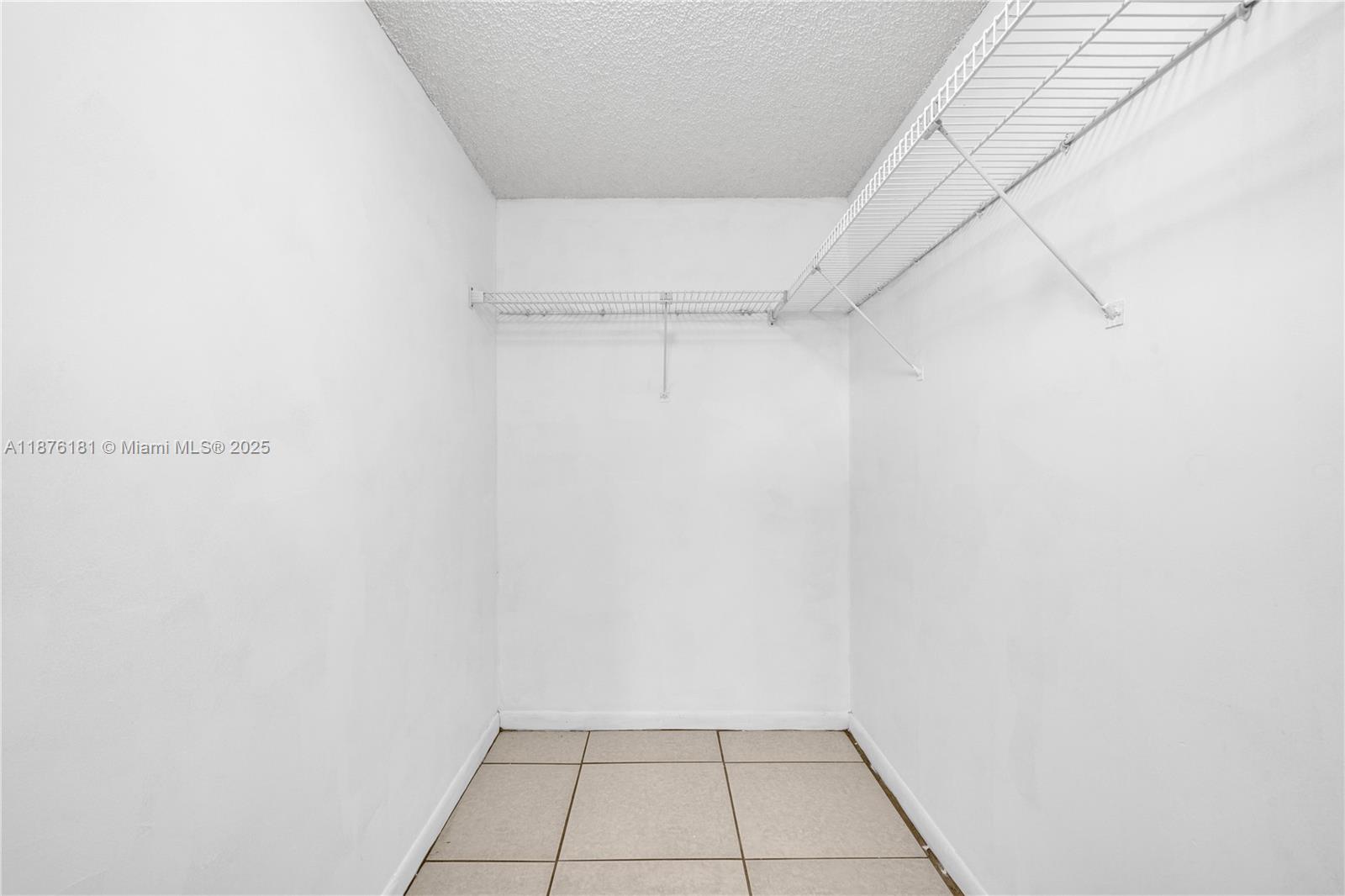 1820 W 53rd St # 201