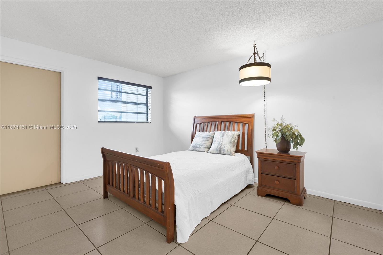 1820 W 53rd St # 201