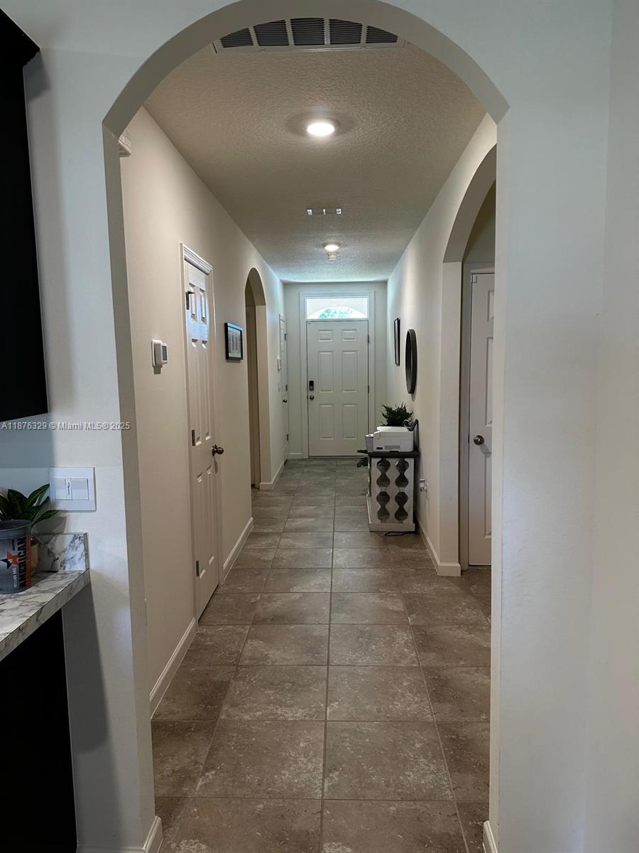 2098 SW Altman Ave, Port St. Lucie