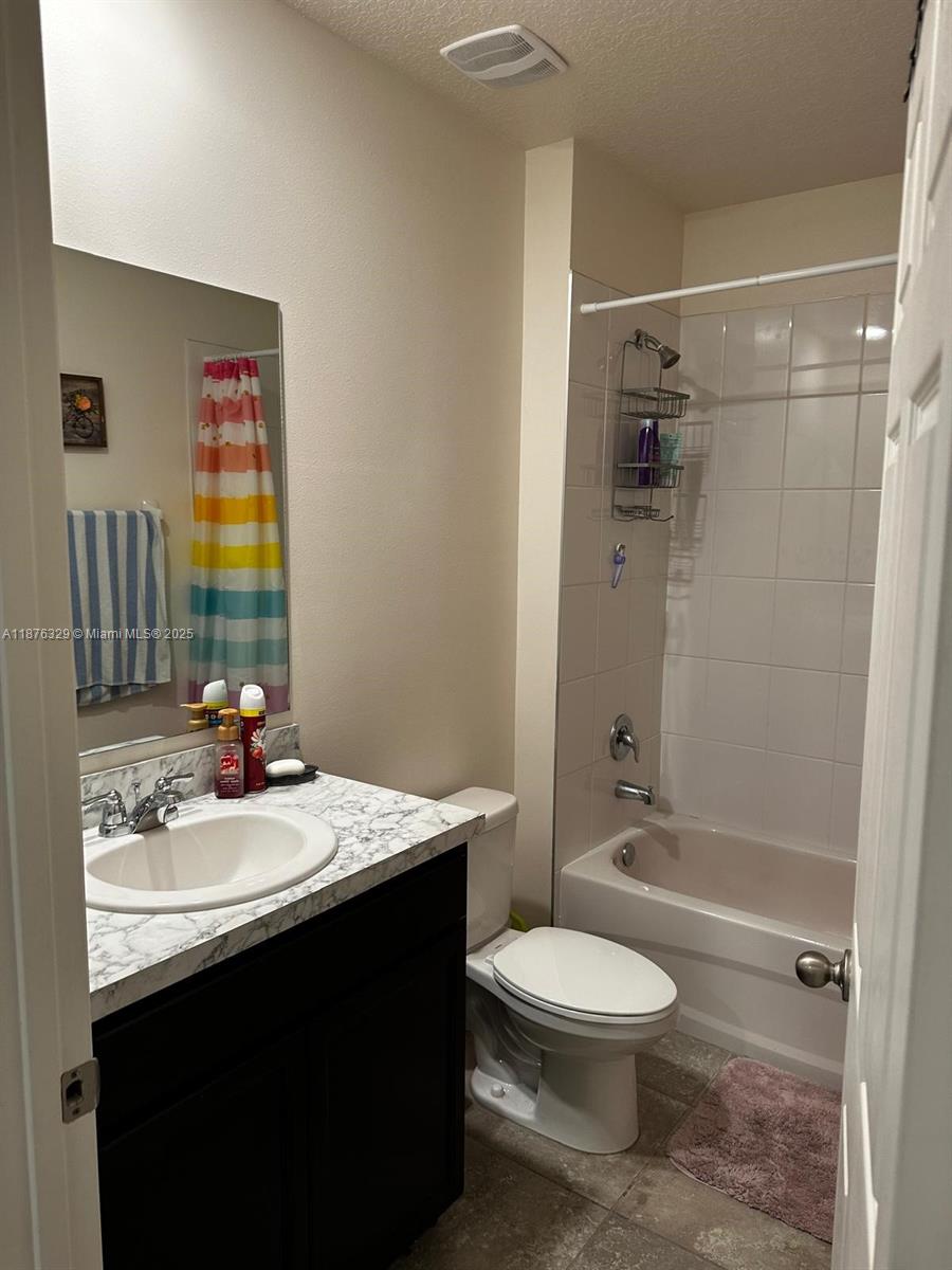 2098 SW Altman Ave, Port St. Lucie