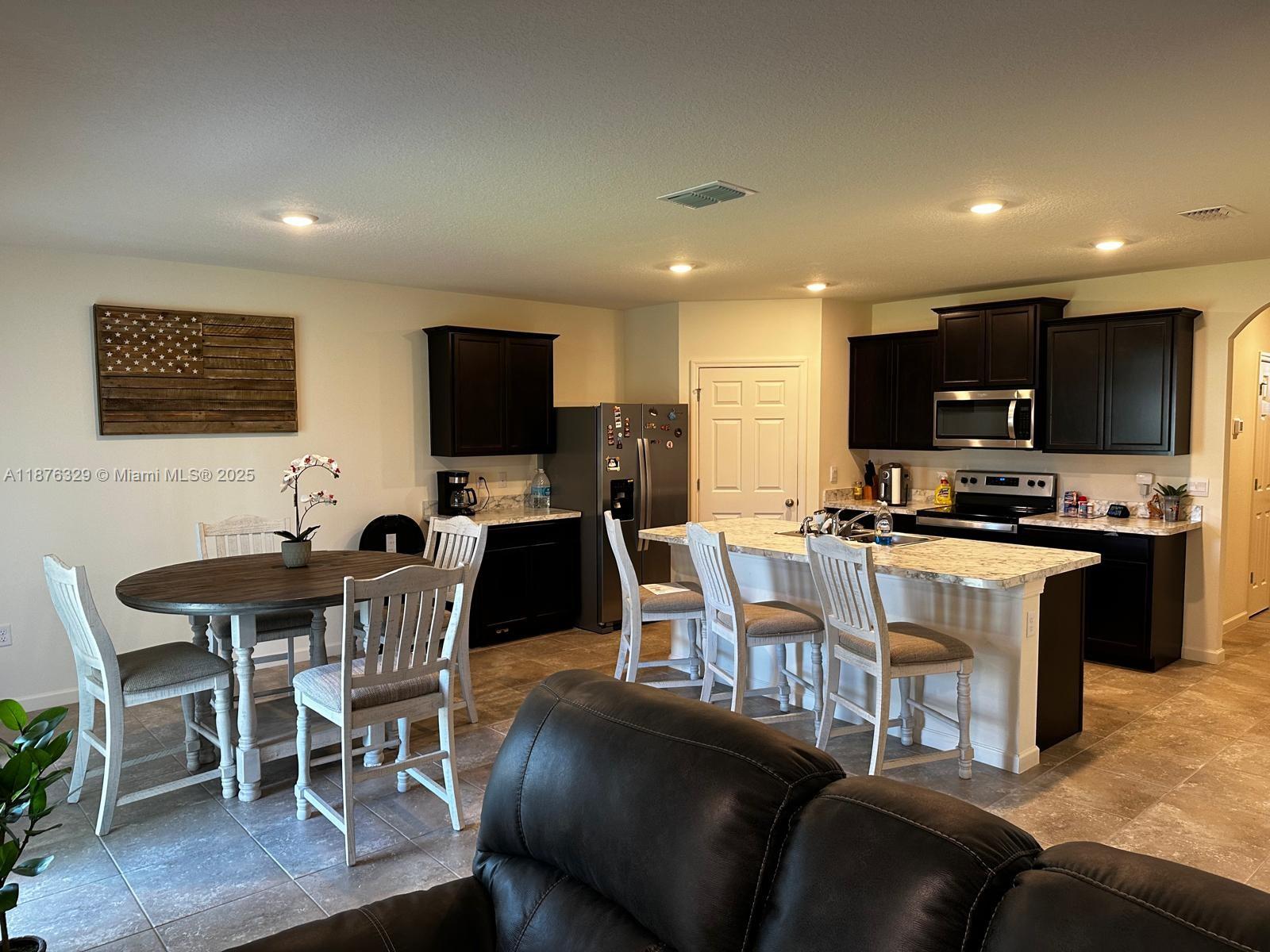 2098 SW Altman Ave, Port St. Lucie
