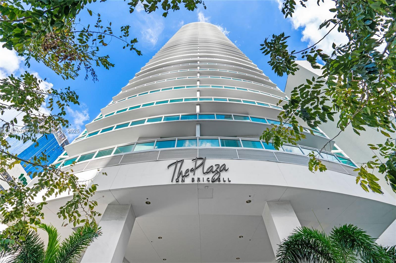 951 Brickell Ave # 810