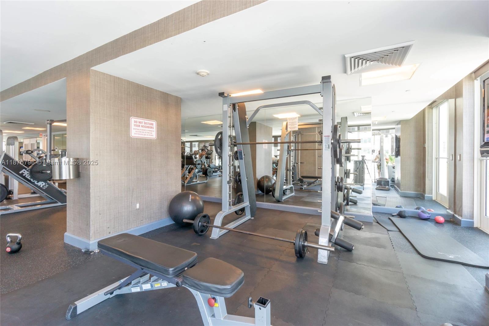 951 Brickell Ave # 810