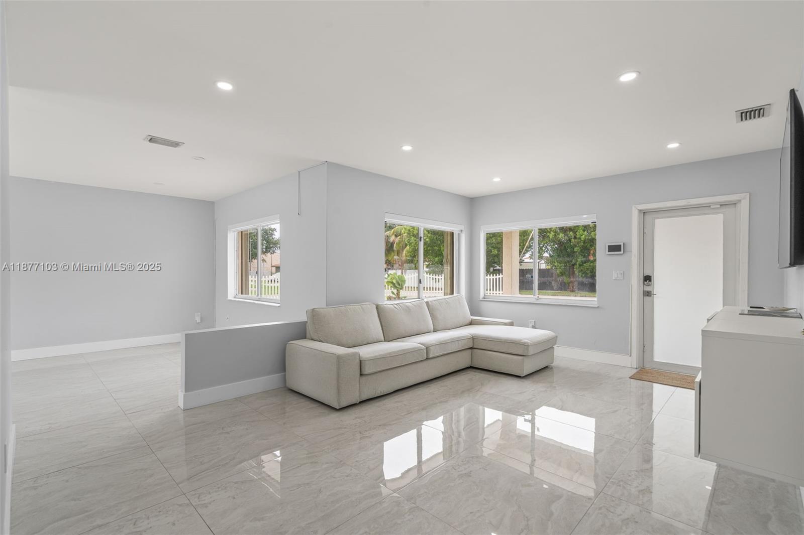 11380 SW 180th St Unit: .