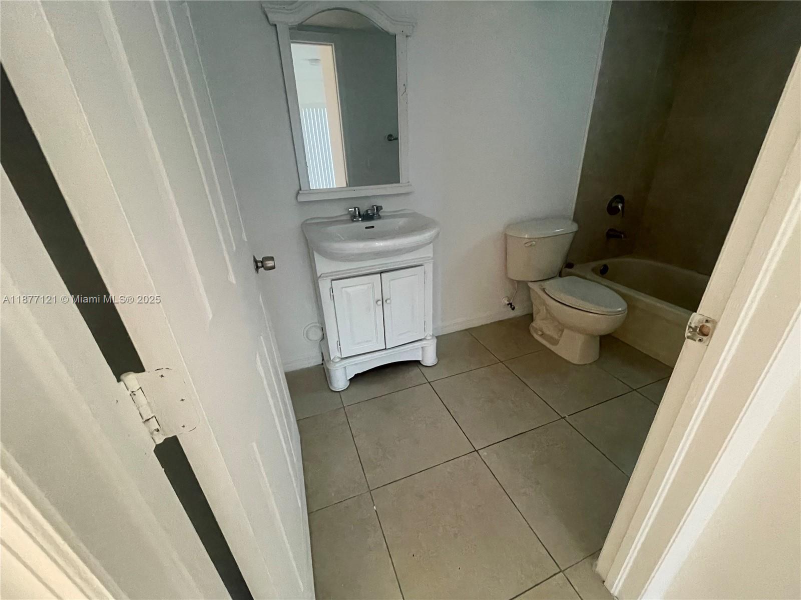 6315 SW 8th St # 501