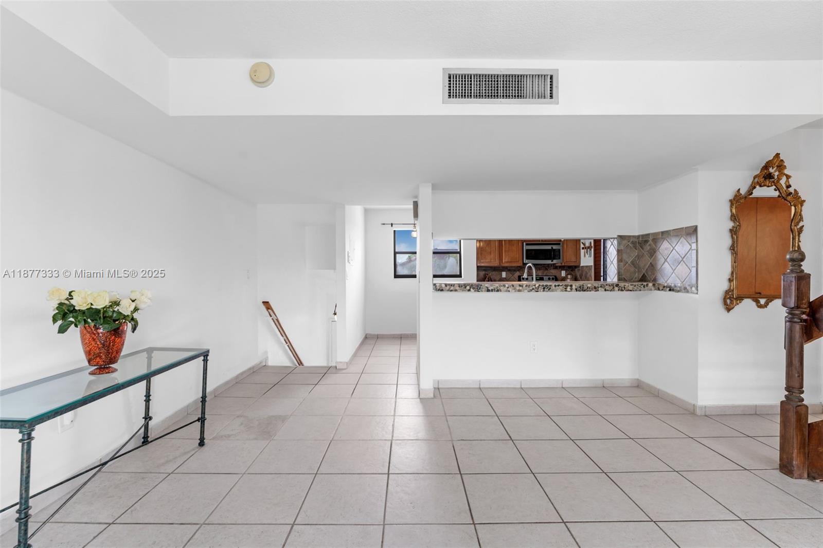 10003 NW 9th St Cir # 17 Unit: 8-17