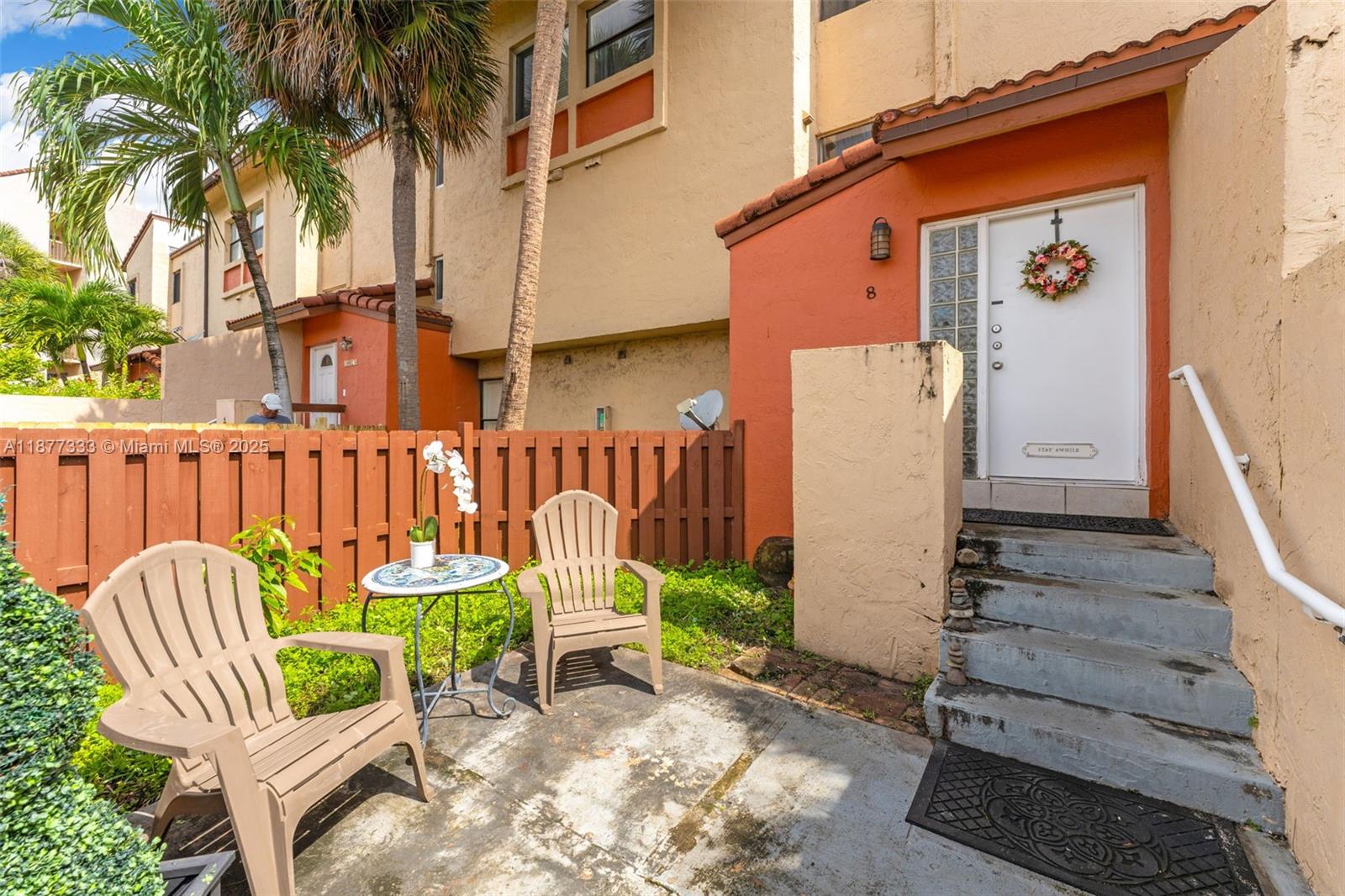 10003 NW 9th St Cir # 17 Unit: 8-17