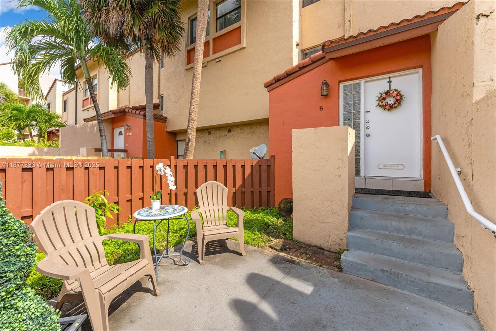 10003 NW 9th St Cir # 17 Unit: 8-17