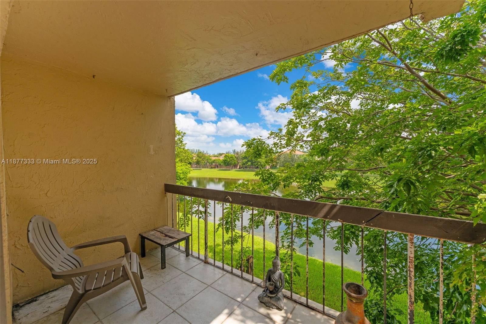 10003 NW 9th St Cir # 17 Unit: 8-17
