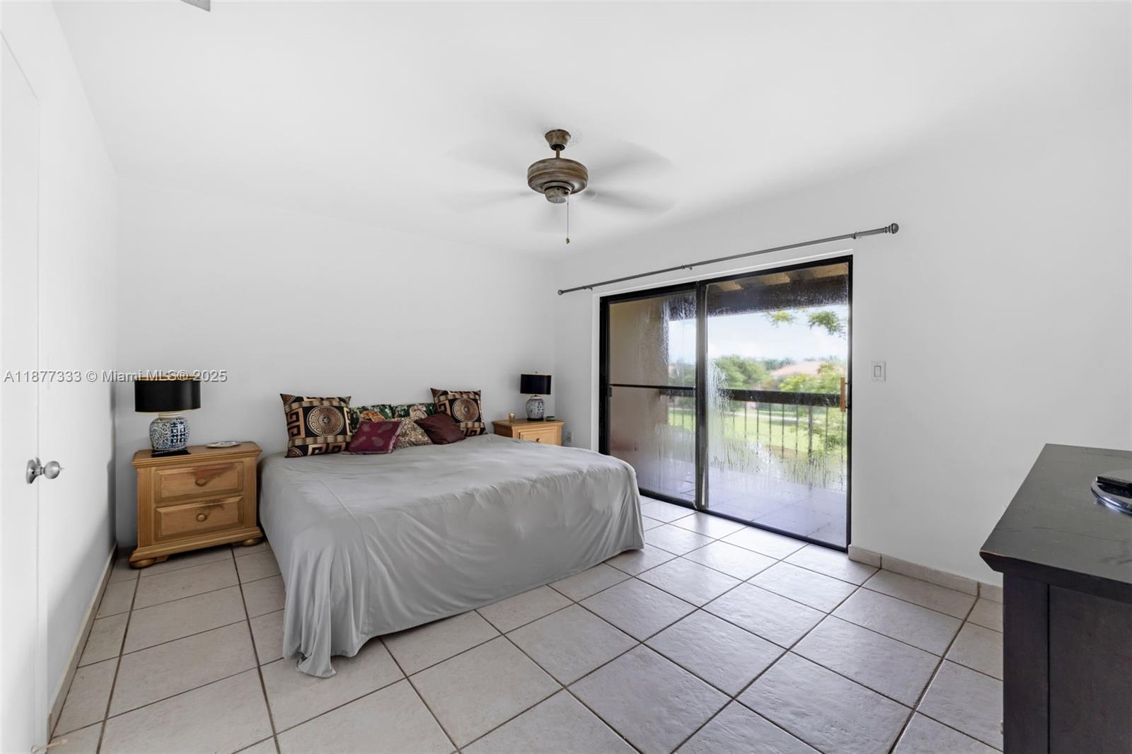 10003 NW 9th St Cir # 17 Unit: 8-17