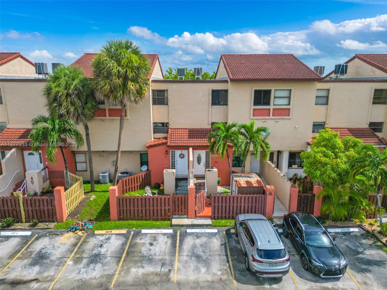 10003 NW 9th St Cir # 17 Unit: 8-17