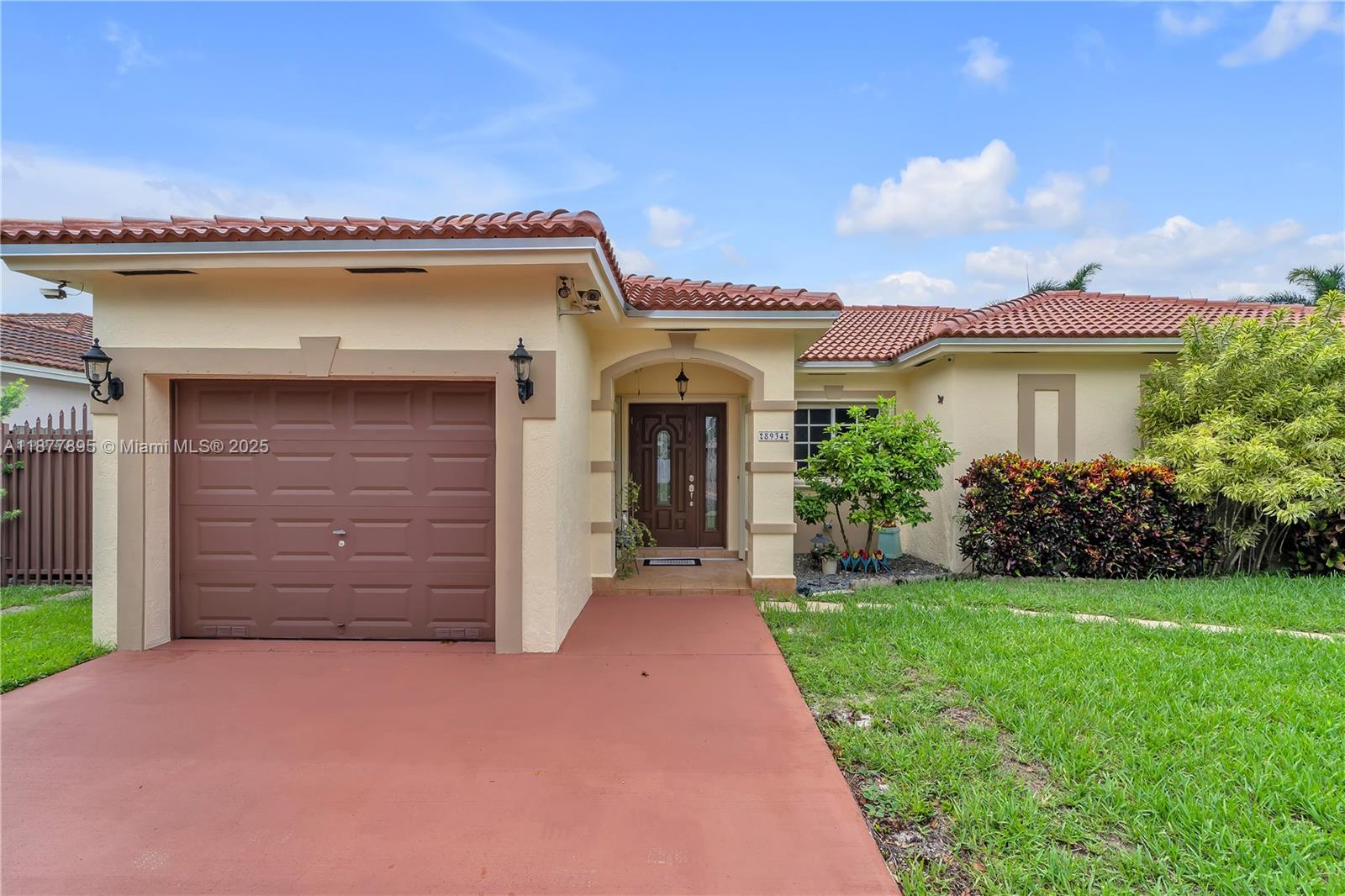 8934 NW 164th St