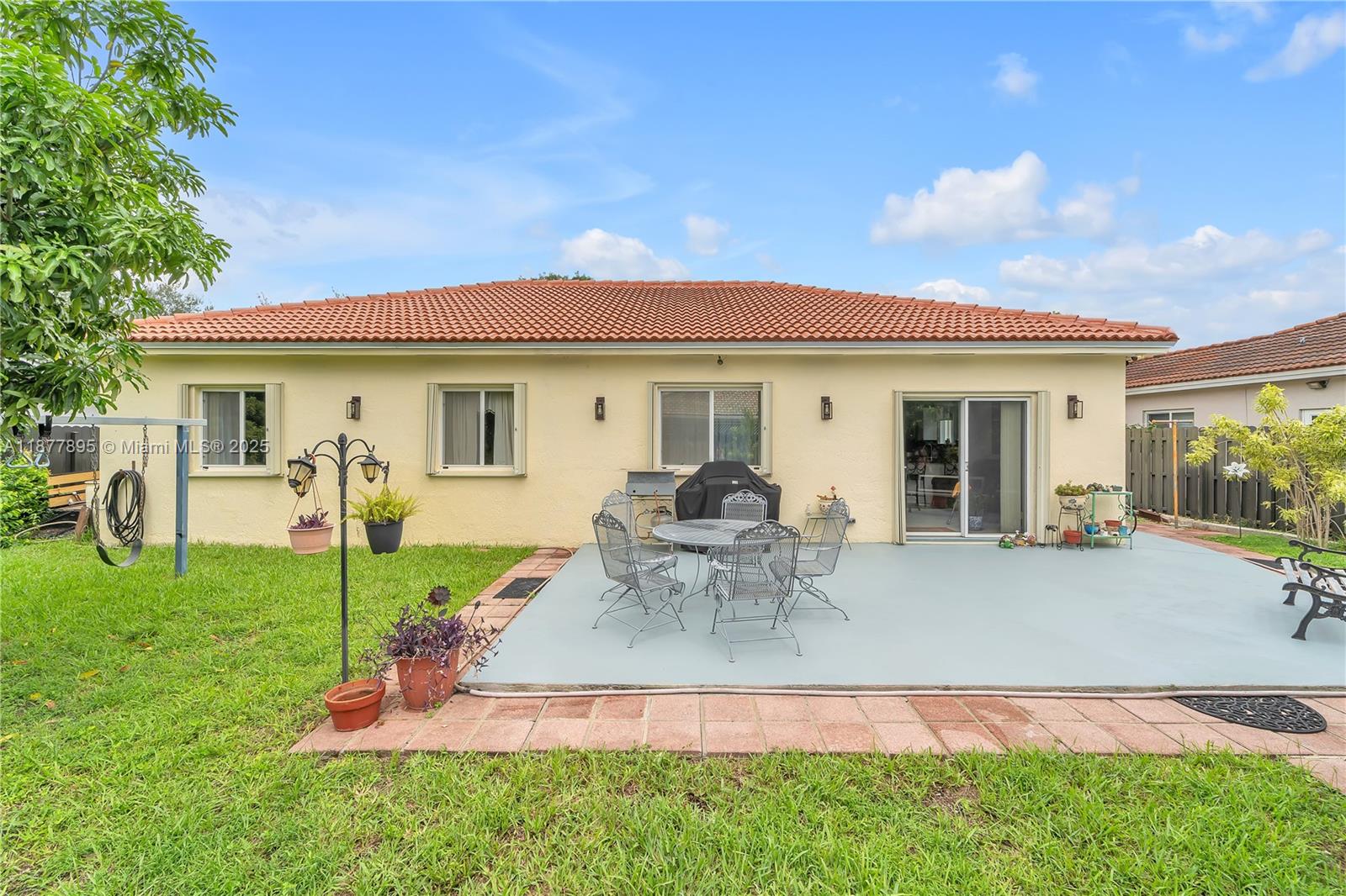 8934 NW 164th St