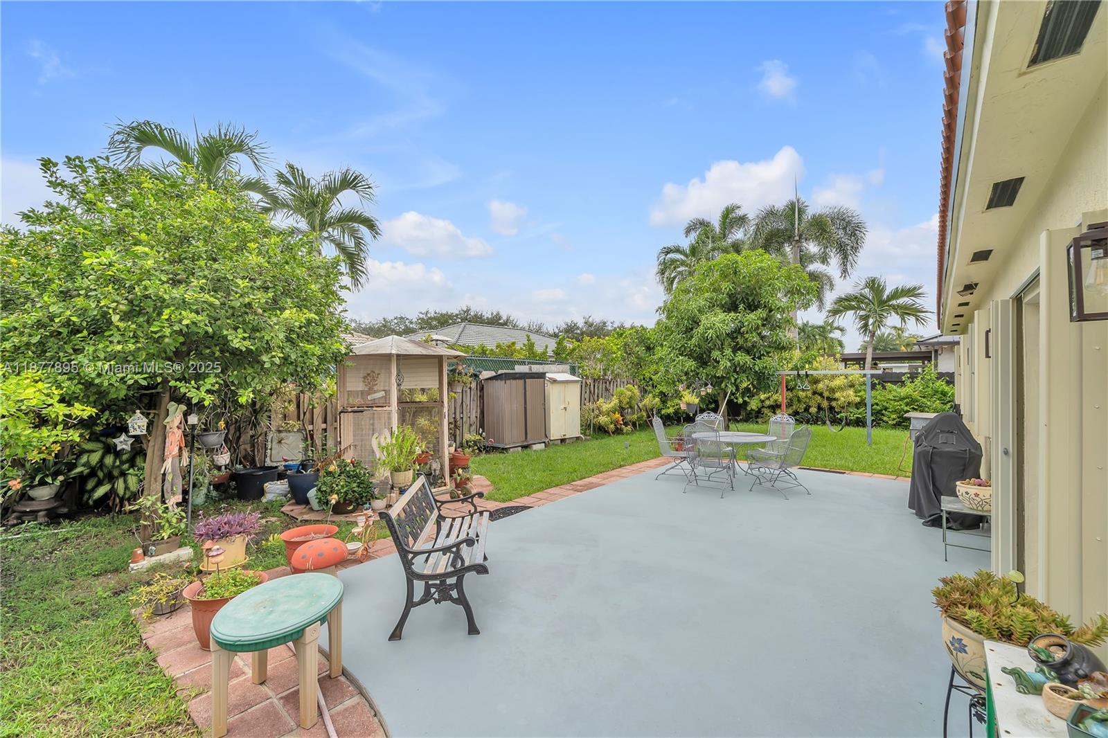 8934 NW 164th St