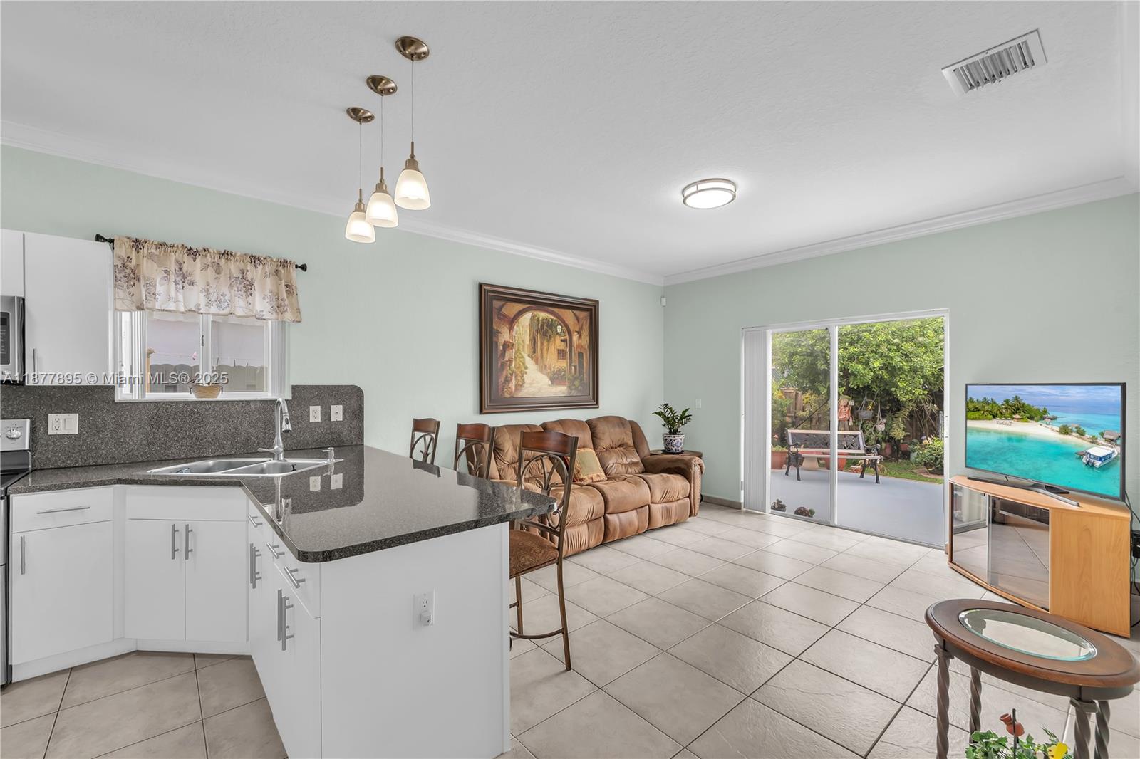 8934 NW 164th St