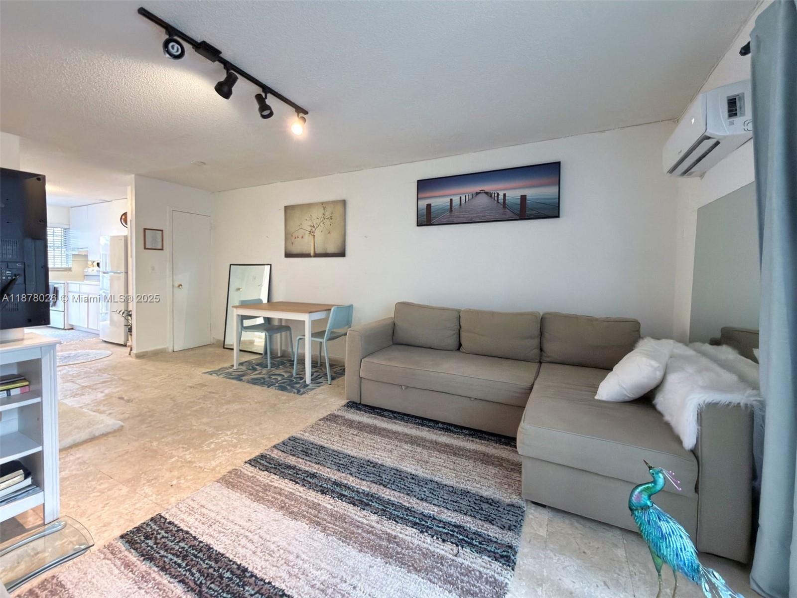 221 Meridian Ave # 211