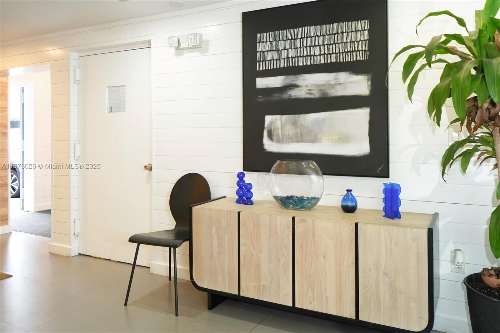 221 Meridian Ave # 211