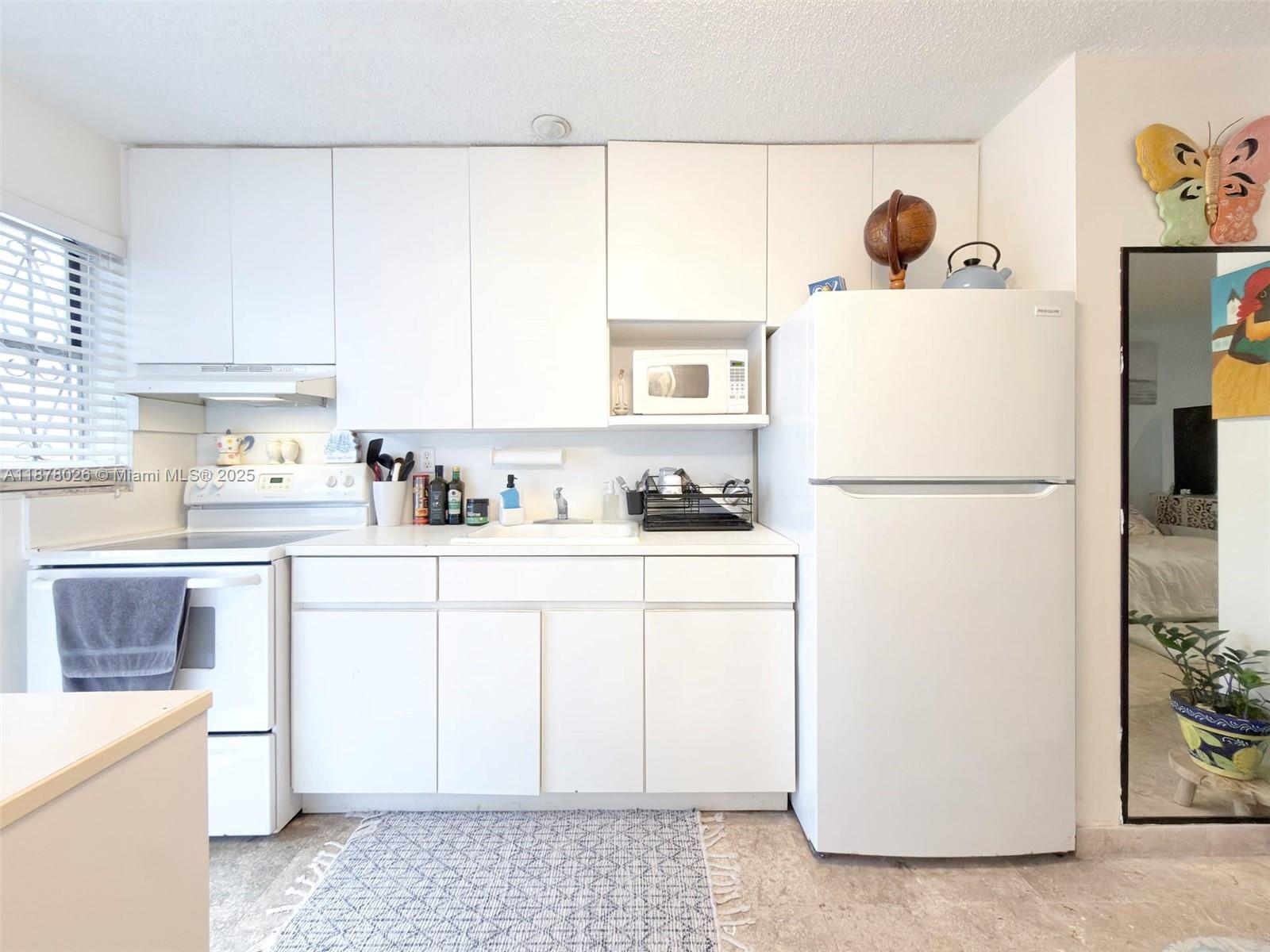 221 Meridian Ave # 211