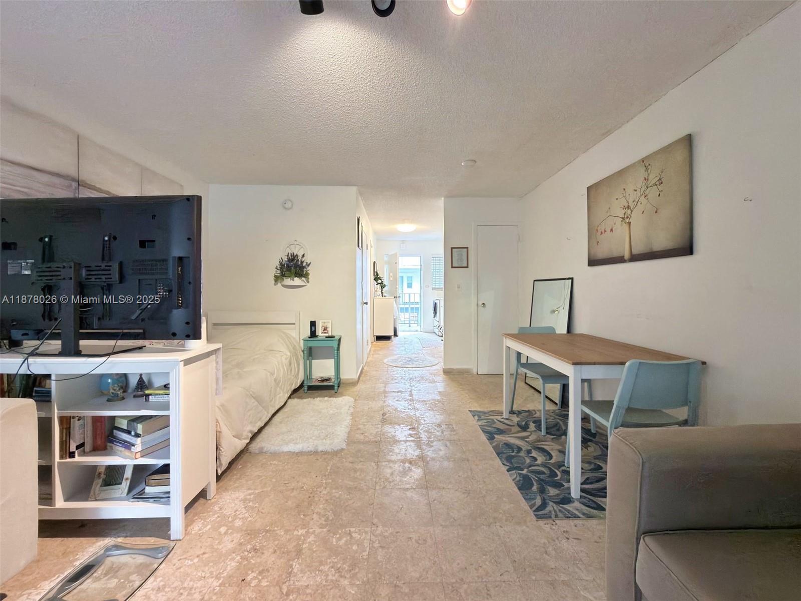 221 Meridian Ave # 211