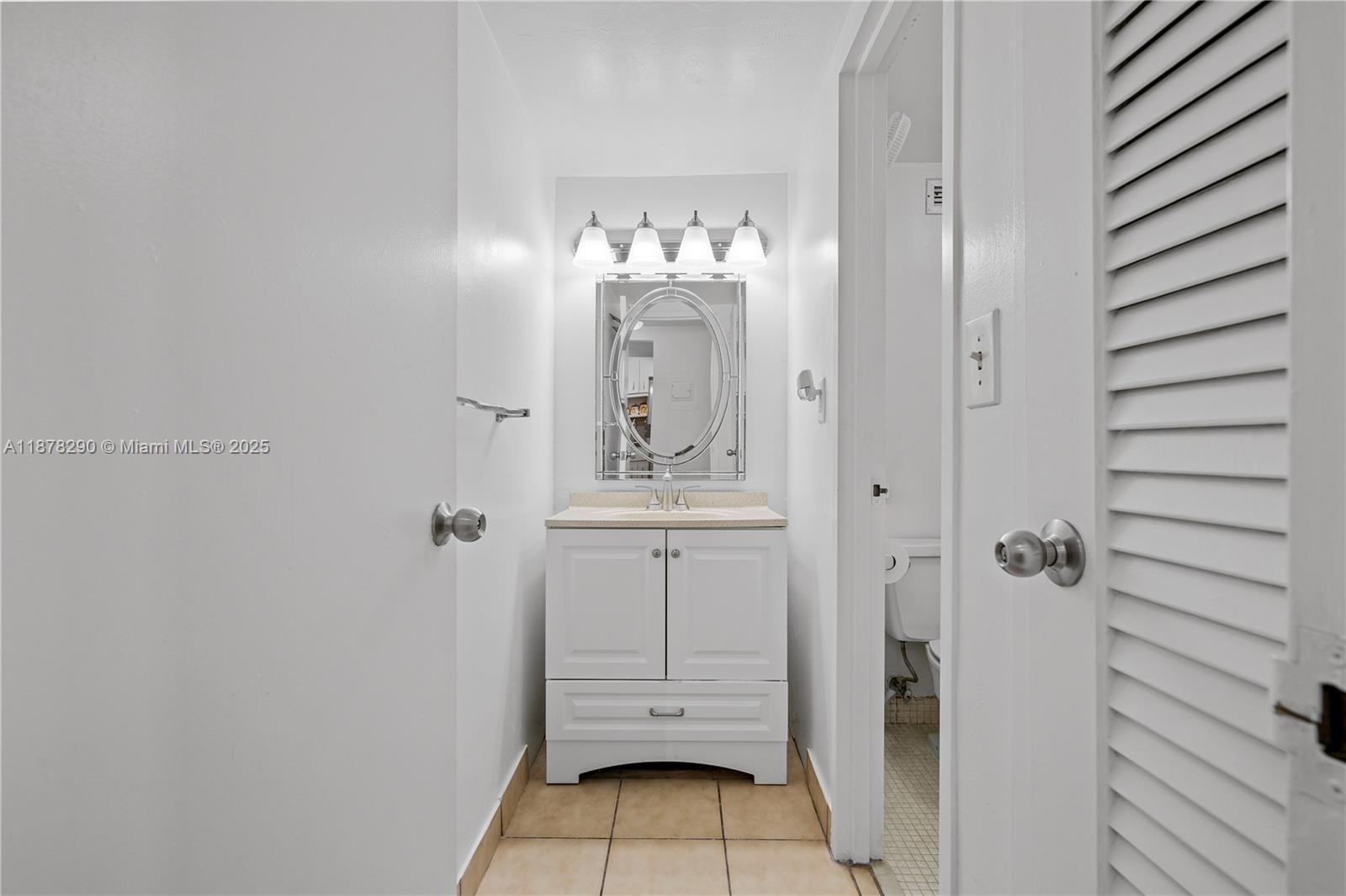 2899 Collins Ave # 1021