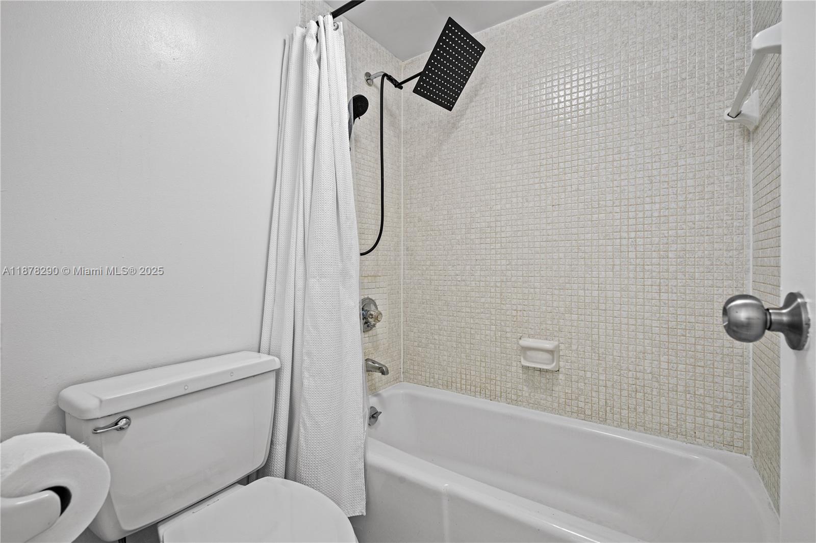 2899 Collins Ave # 1021