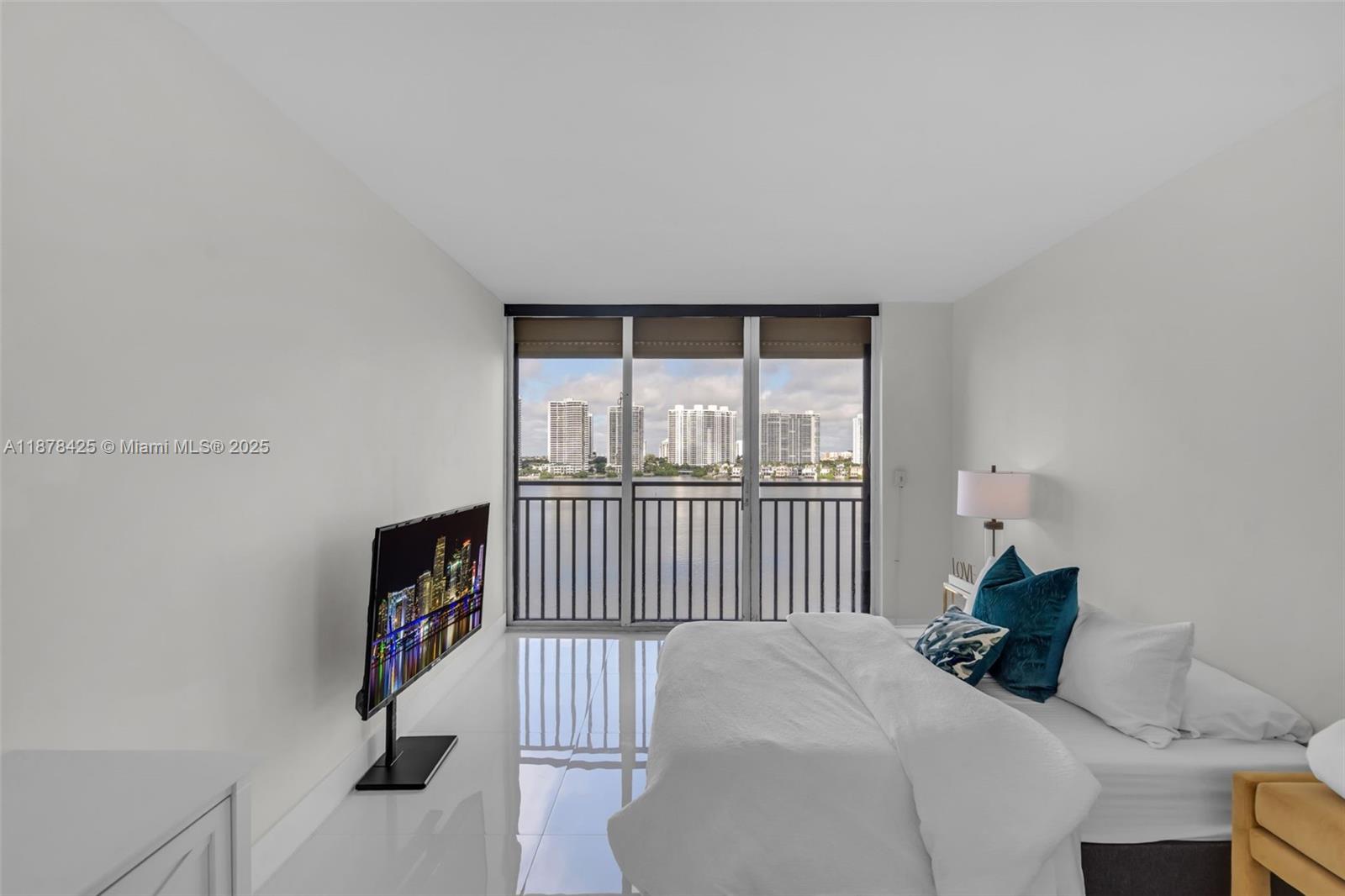 17720 N Bay Rd # 903