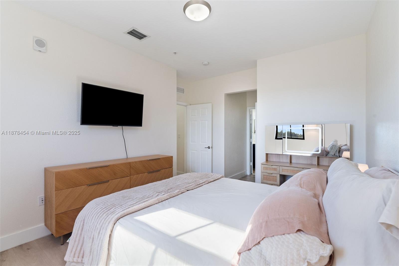 10600 NW 88th St # 212