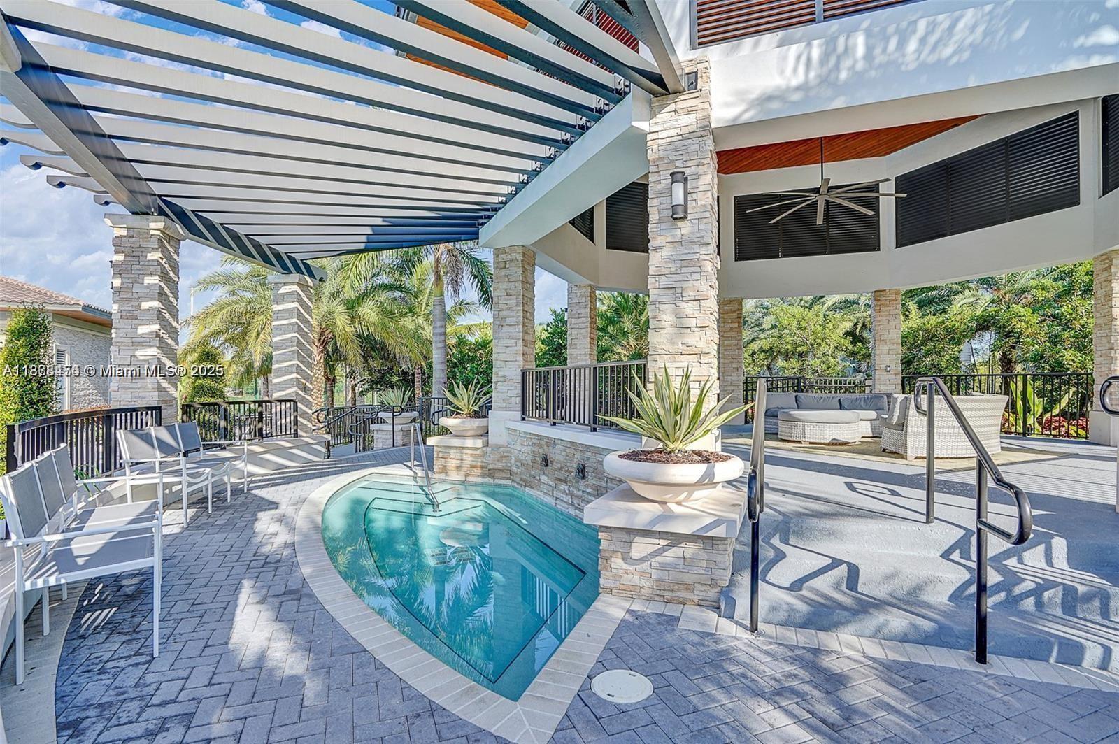 10600 NW 88th St # 212