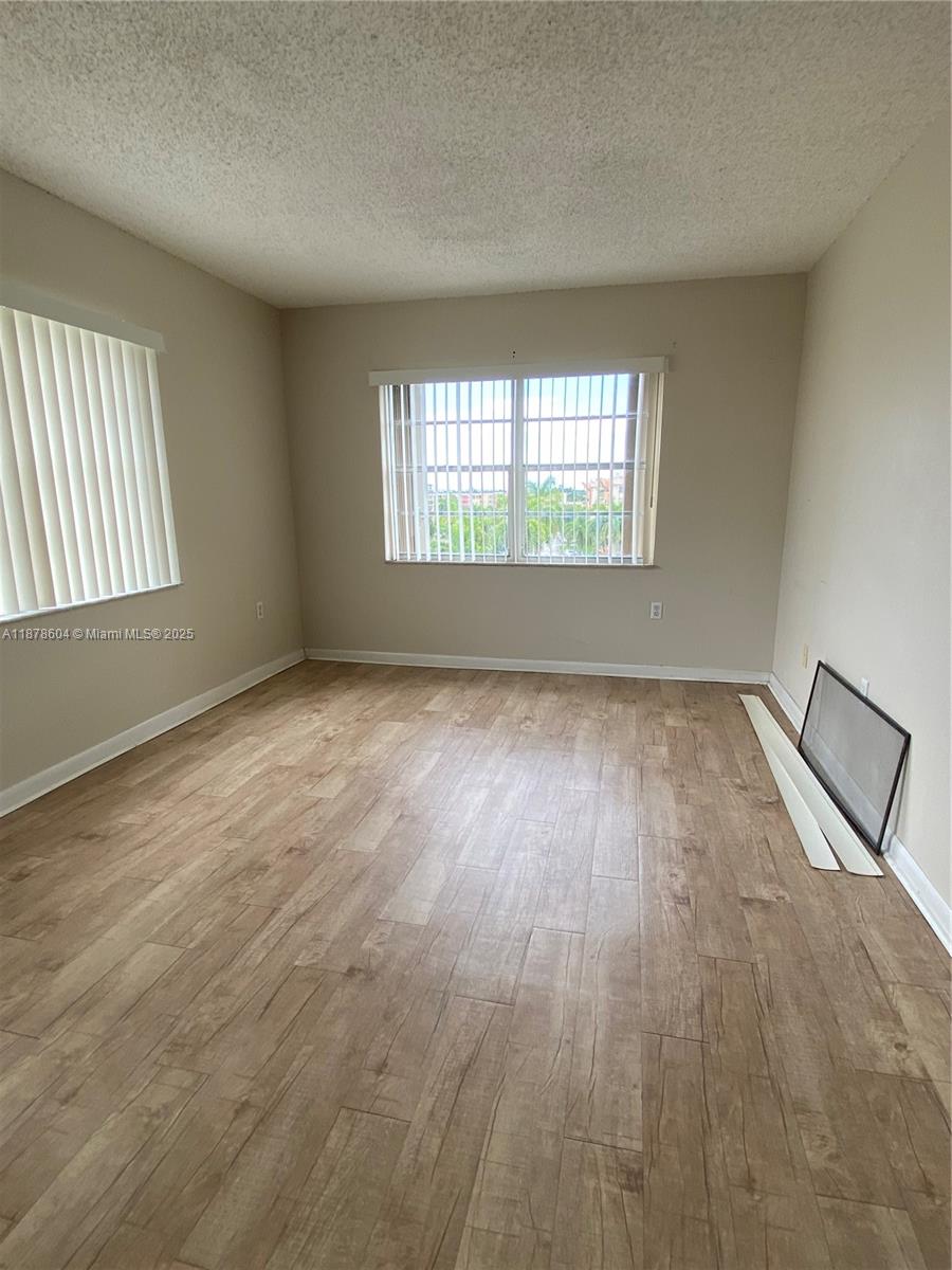 9350 Fontainebleau Blvd # 602