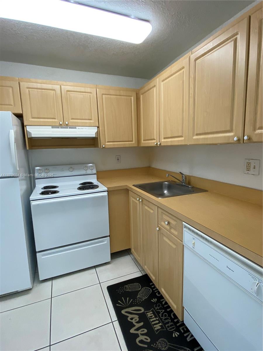 9350 Fontainebleau Blvd # 602