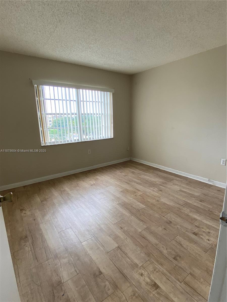 9350 Fontainebleau Blvd # 602