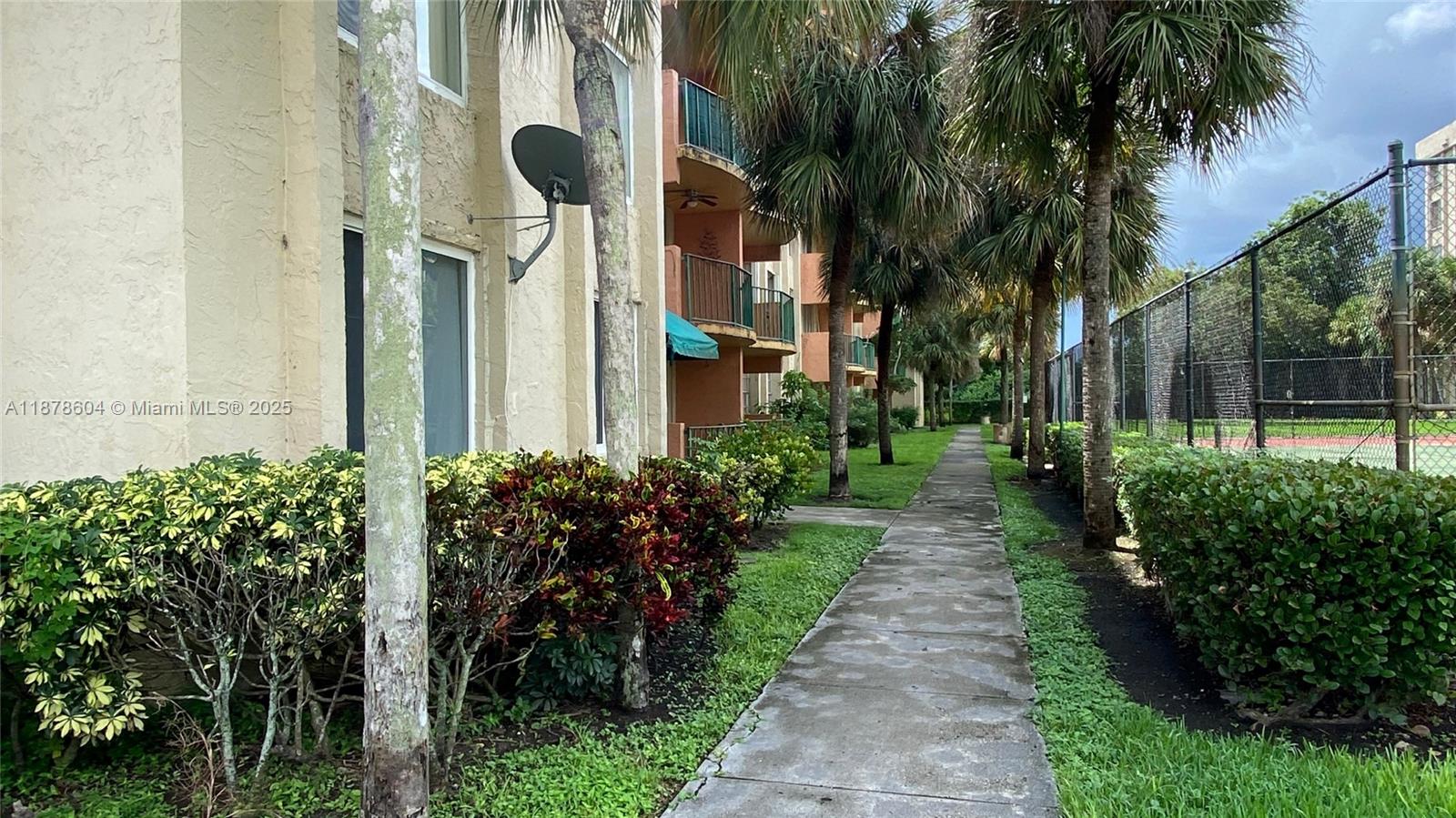 9350 Fontainebleau Blvd # 602