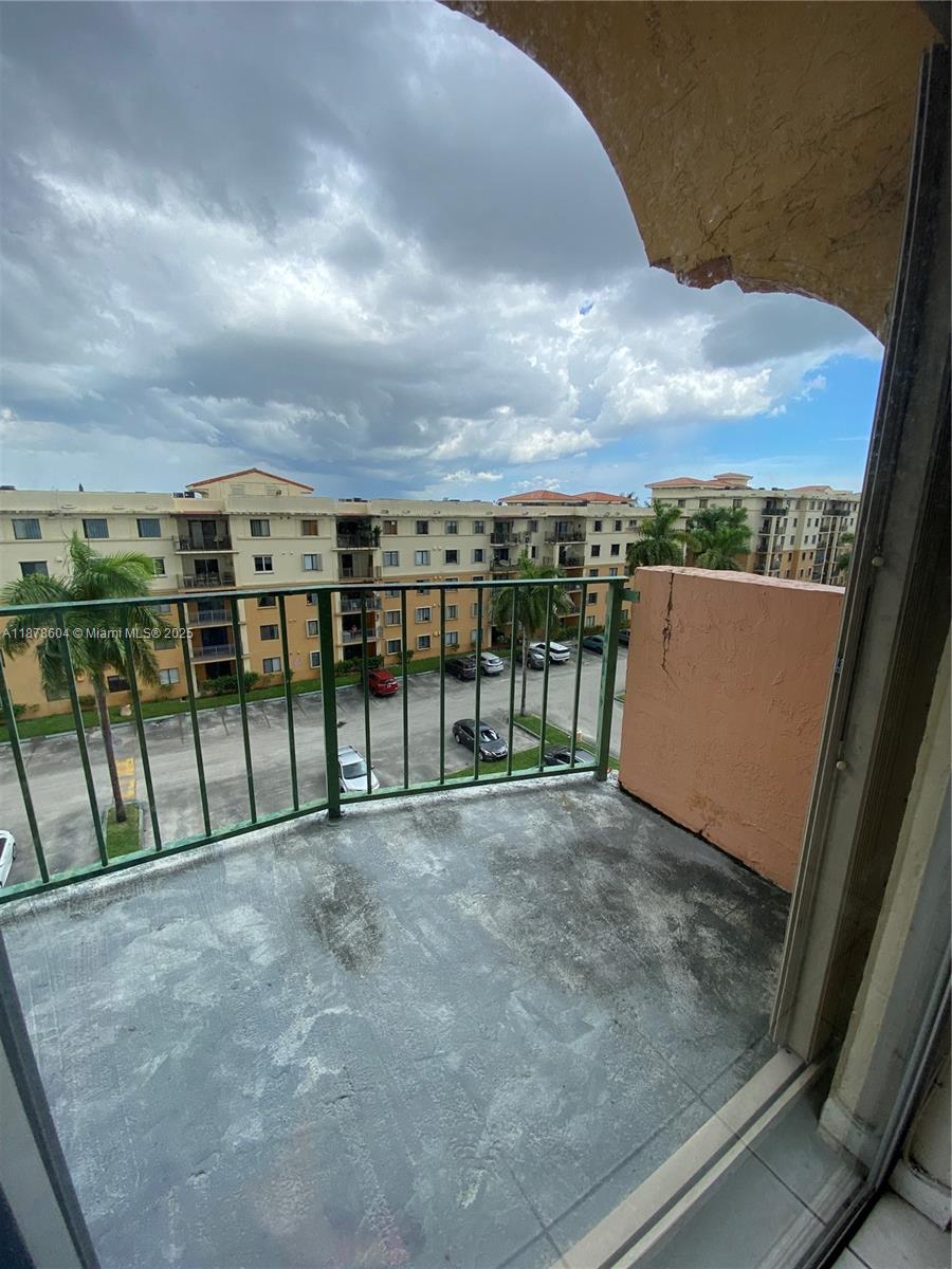 9350 Fontainebleau Blvd # 602