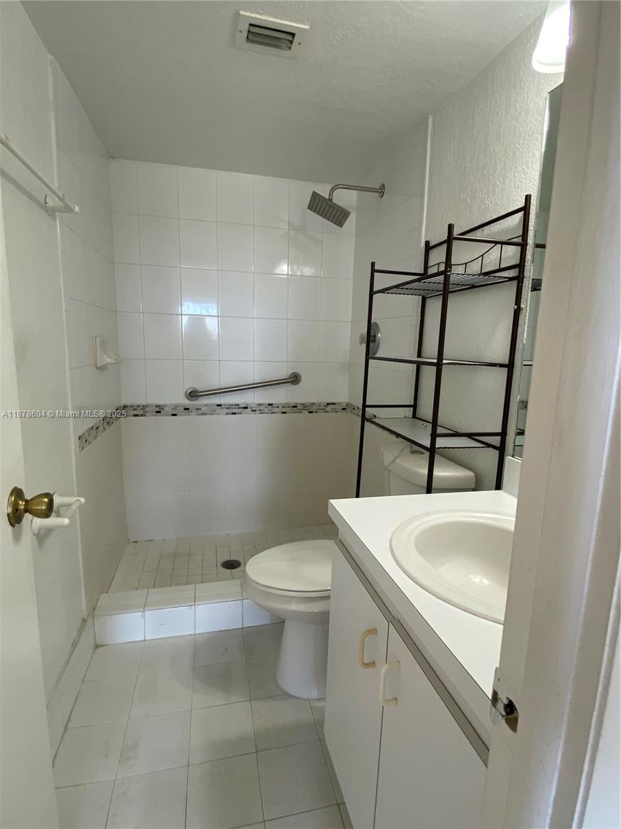 9350 Fontainebleau Blvd # 602