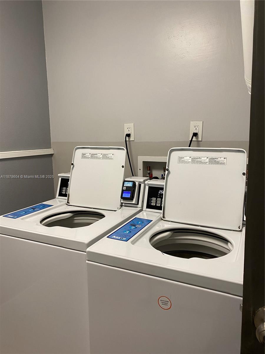 9350 Fontainebleau Blvd # 602