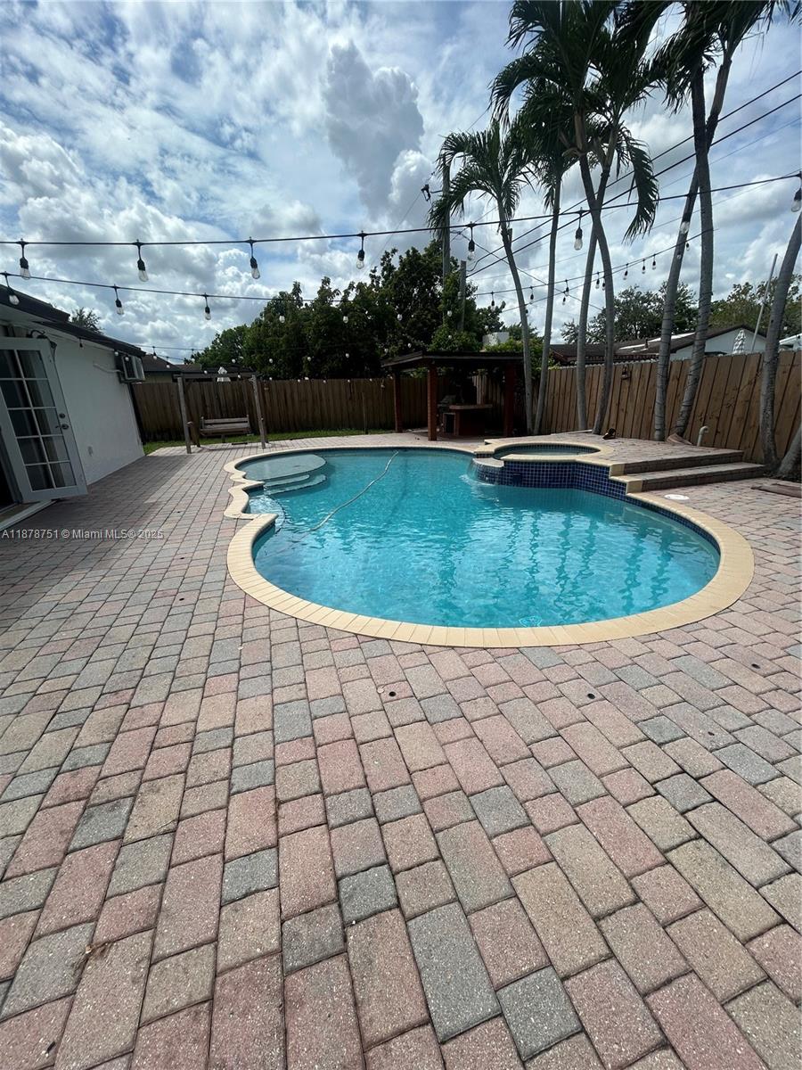 1320 SW 102nd Ct # 0