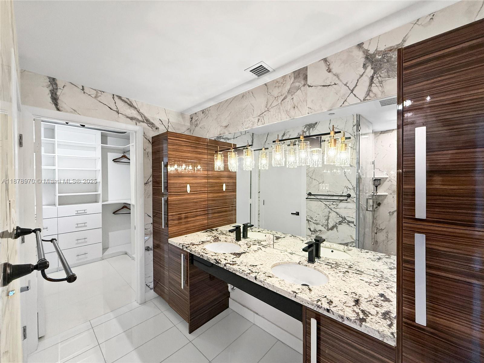 2020 N Bayshore Dr # 3701