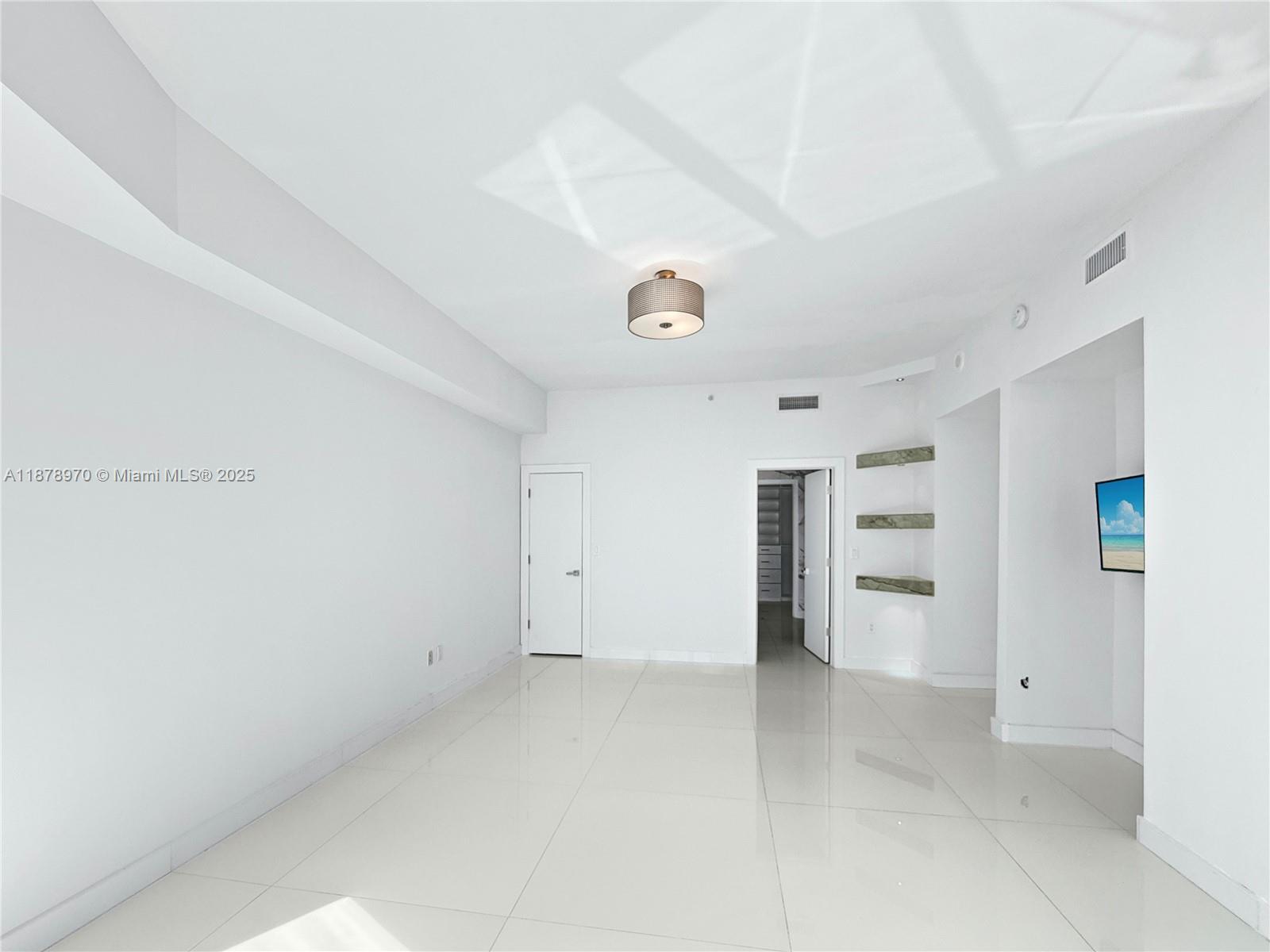 2020 N Bayshore Dr # 3701